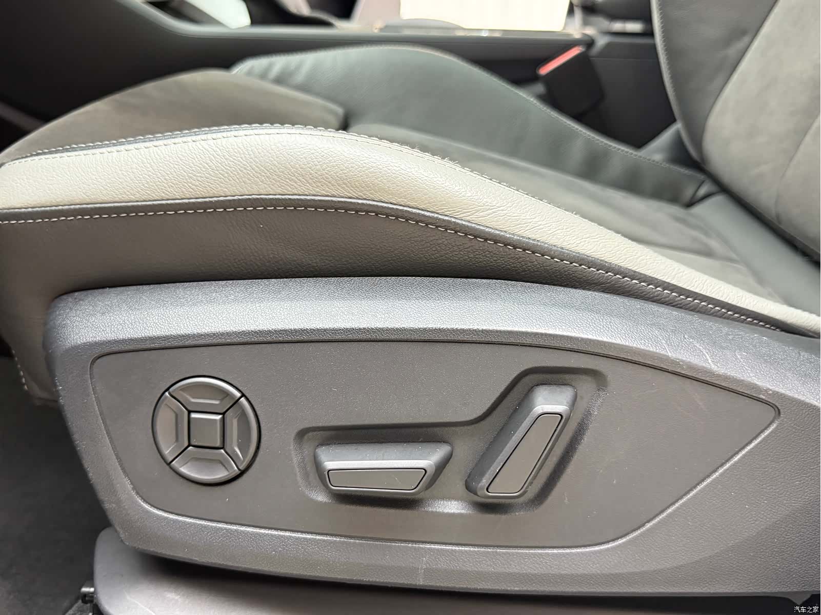 Audi Q3, 2022 14