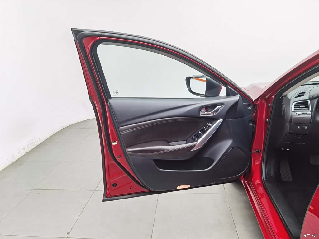 Mazda Atenza, 2016 8