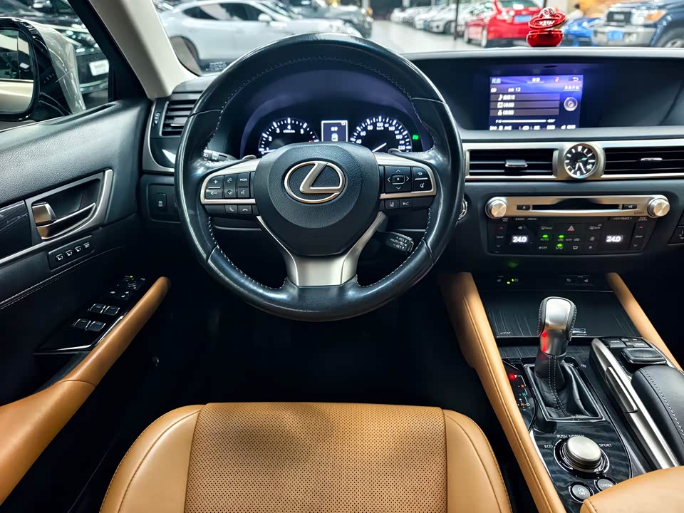 Lexus GS