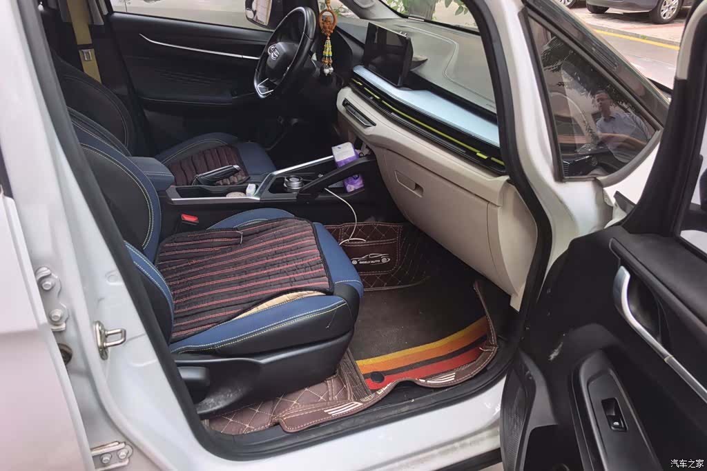 Geely EX3, 2022 8