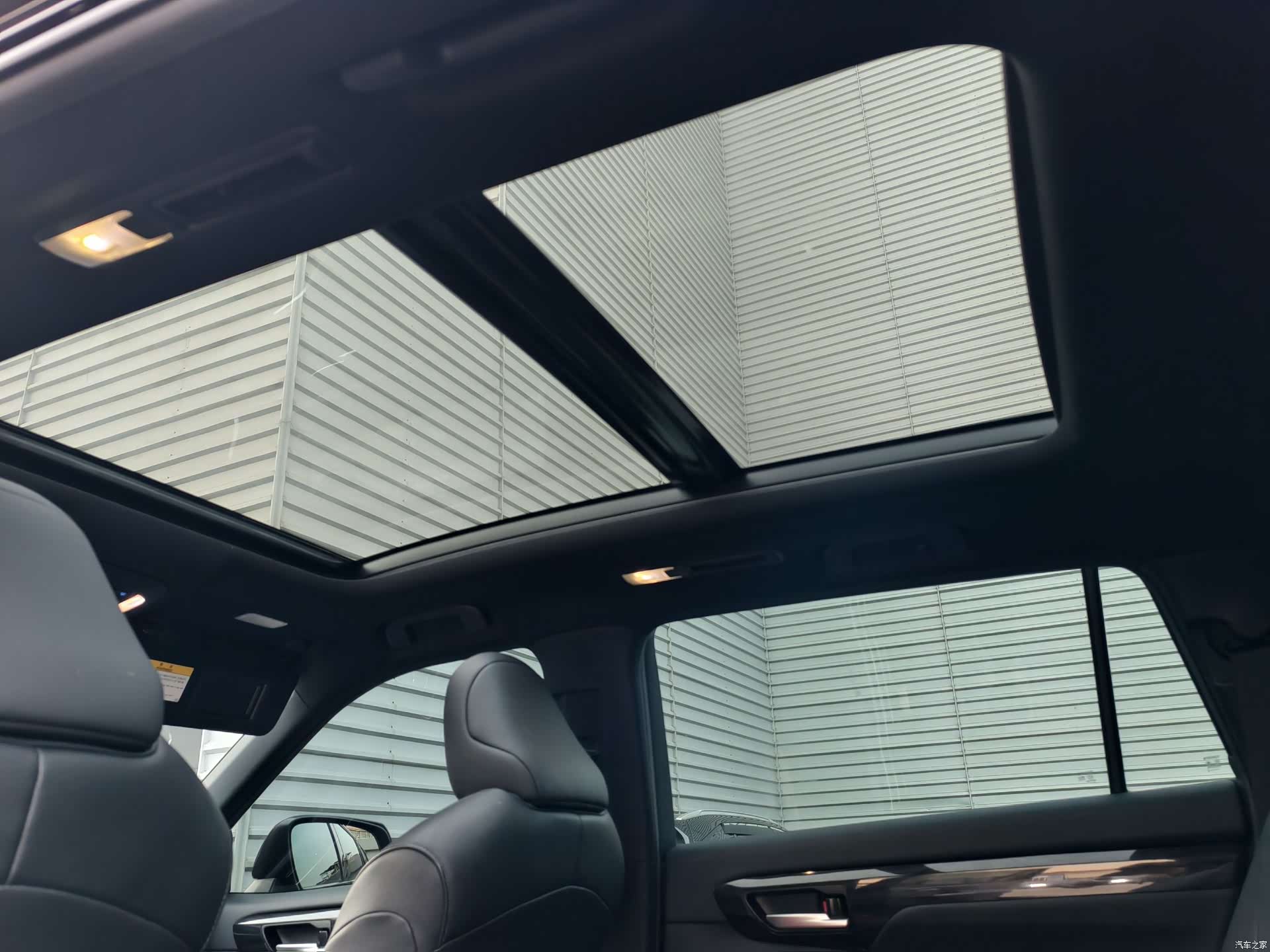 Toyota Crown, 2022 13