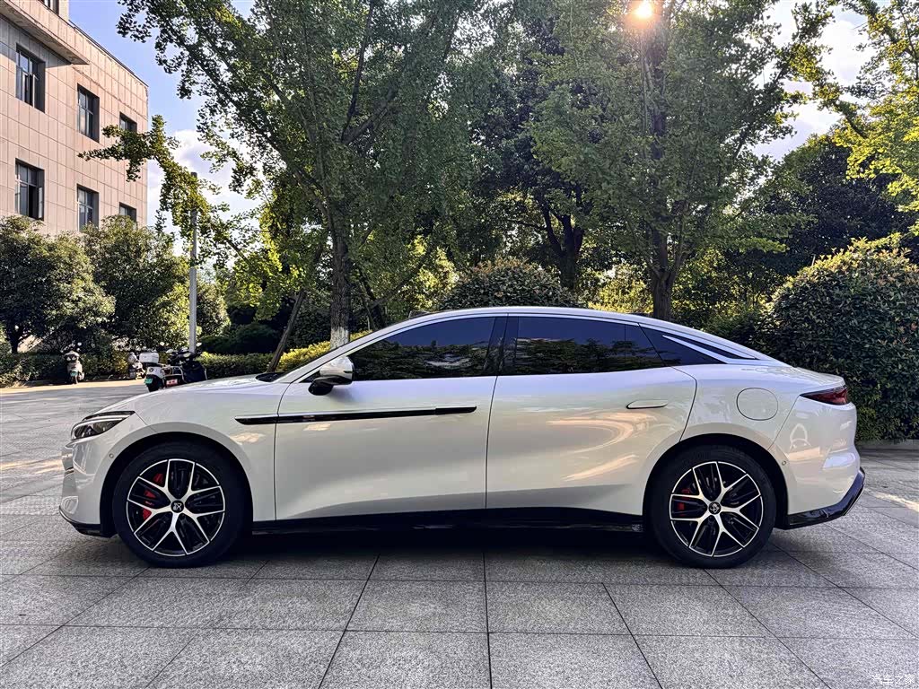 BYD Han, 2025 10