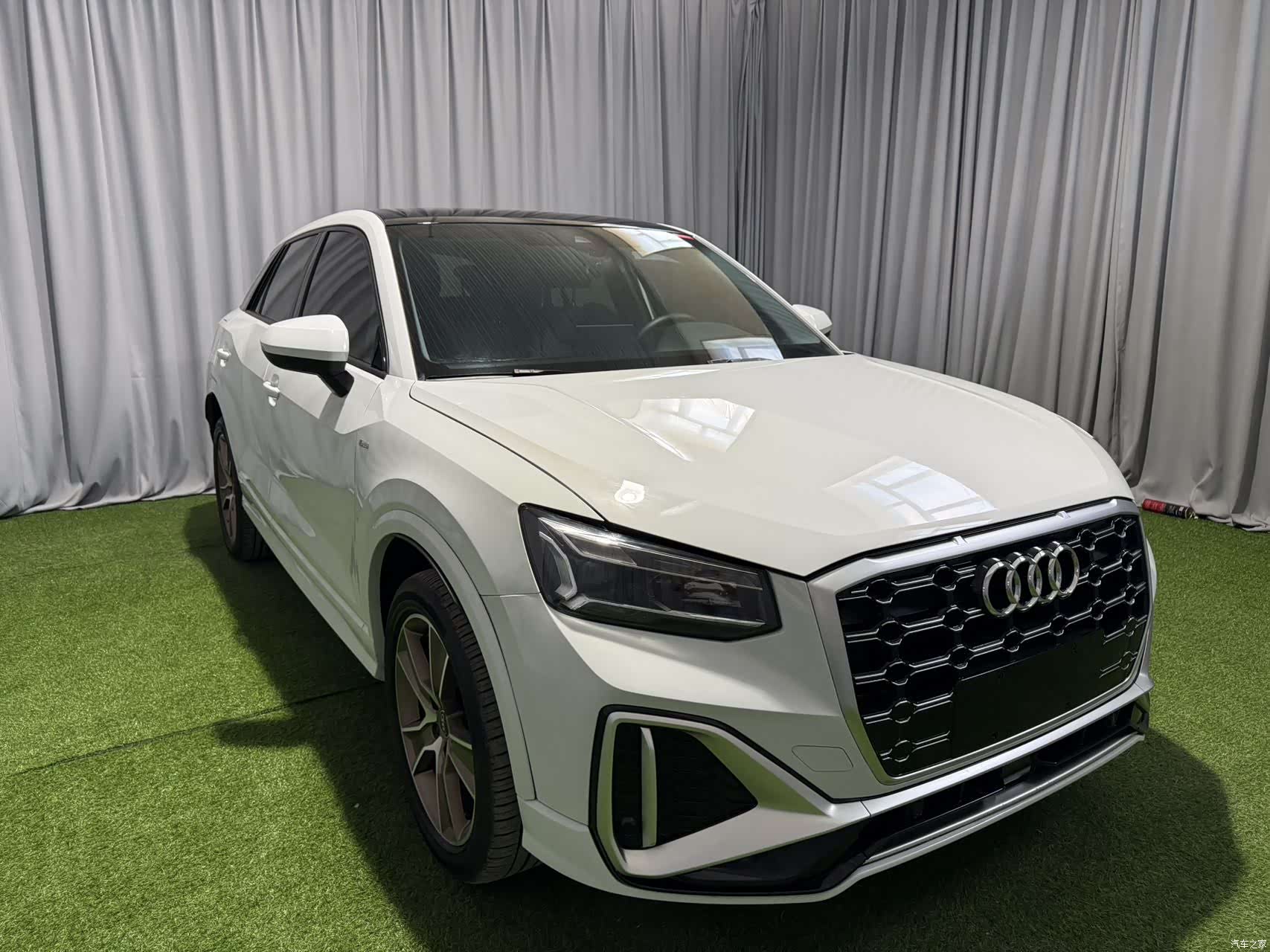 Audi Q2L, 2022 2