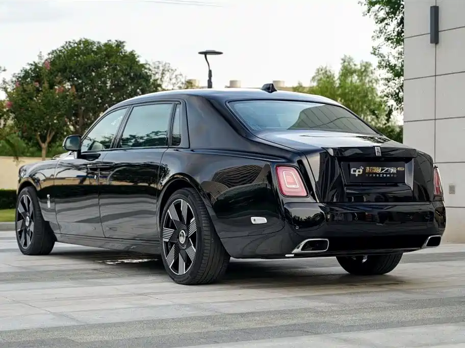Rolls-Royce Phantom