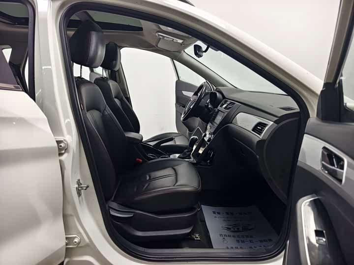 BAIC shen bao X55 2016 1.5T CVT jing ying ban