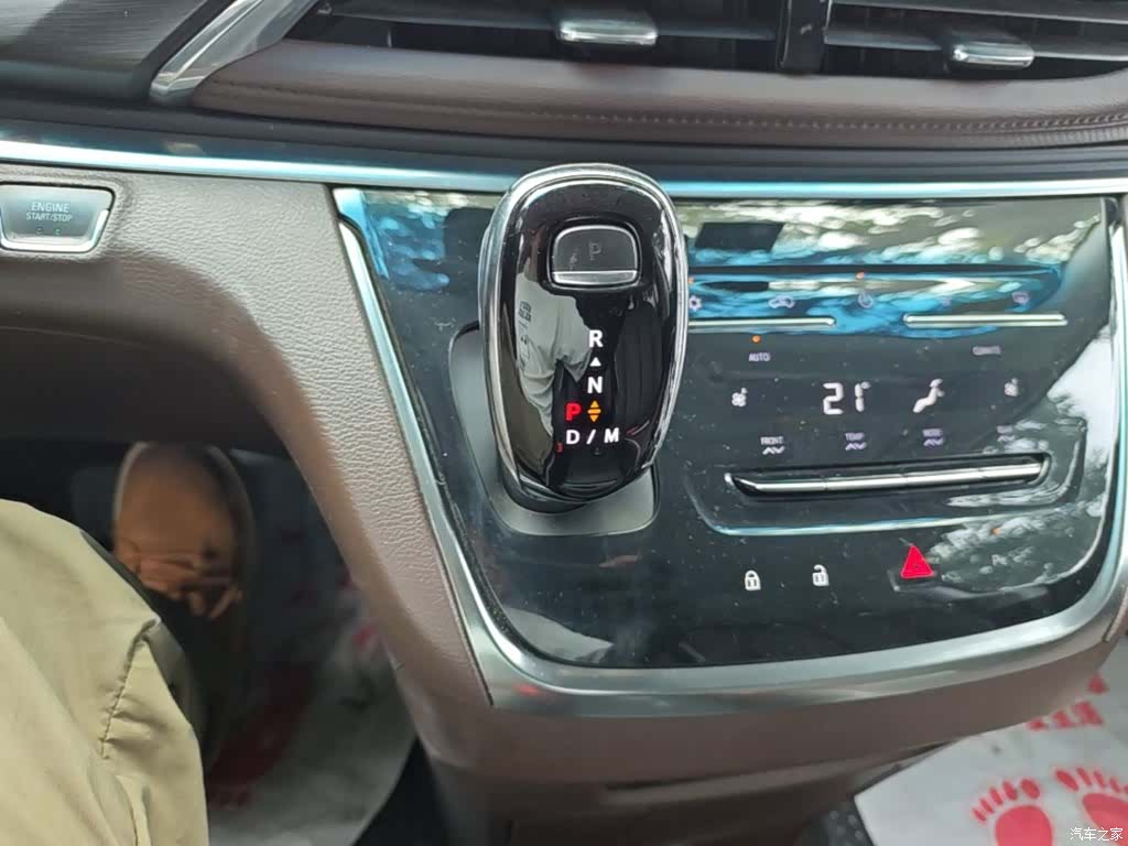 Buick GL8, 2021 10