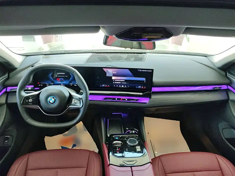 BMW i5