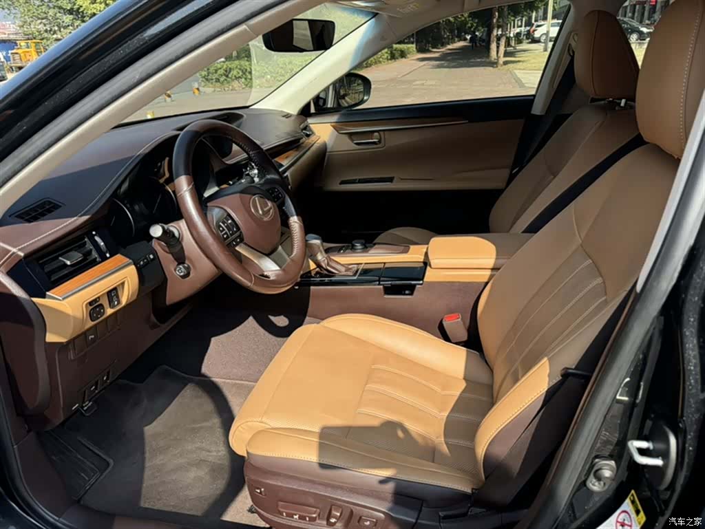 Lexus ES, 2016 15