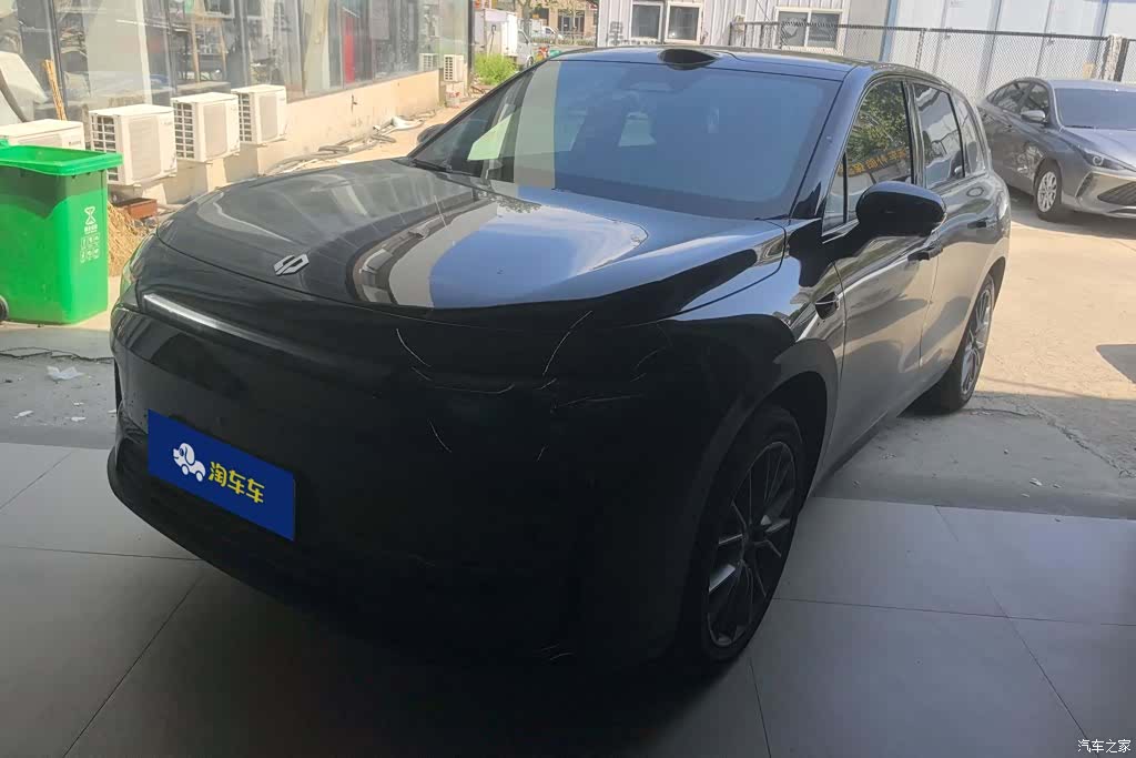 Leapmotor C10