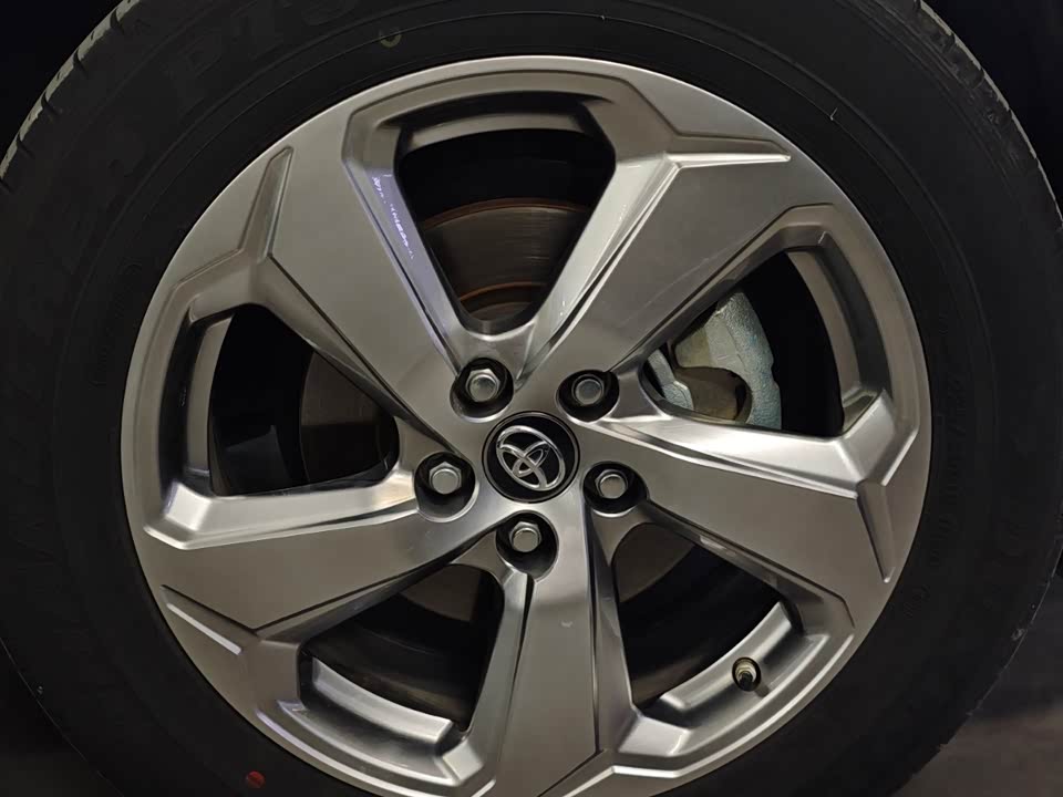 Toyota RAV4 Rongfang