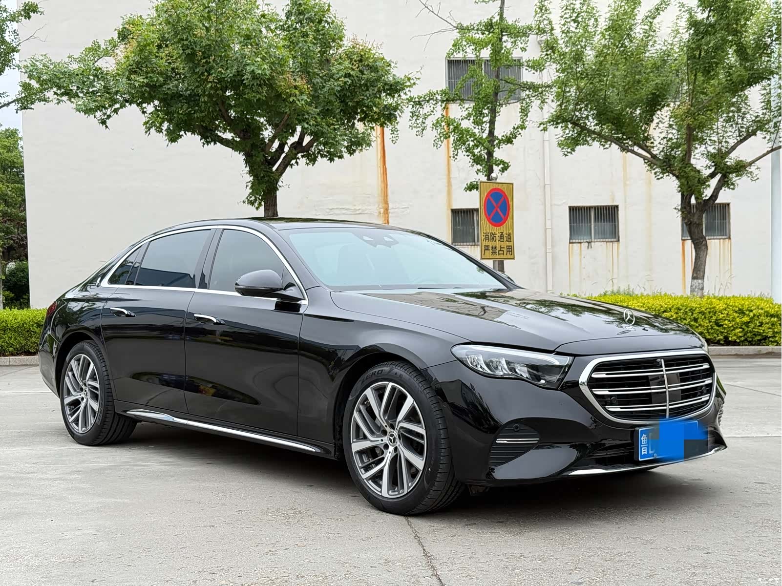 Mercedes-Benz E-Class, 2024 6