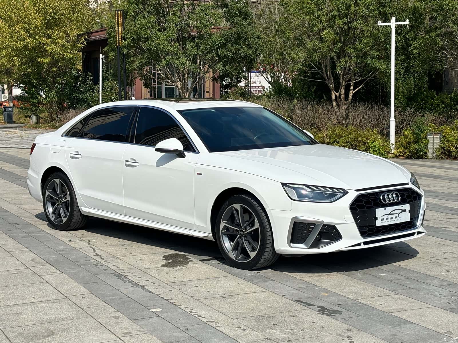 Audi A4L, 2022 3