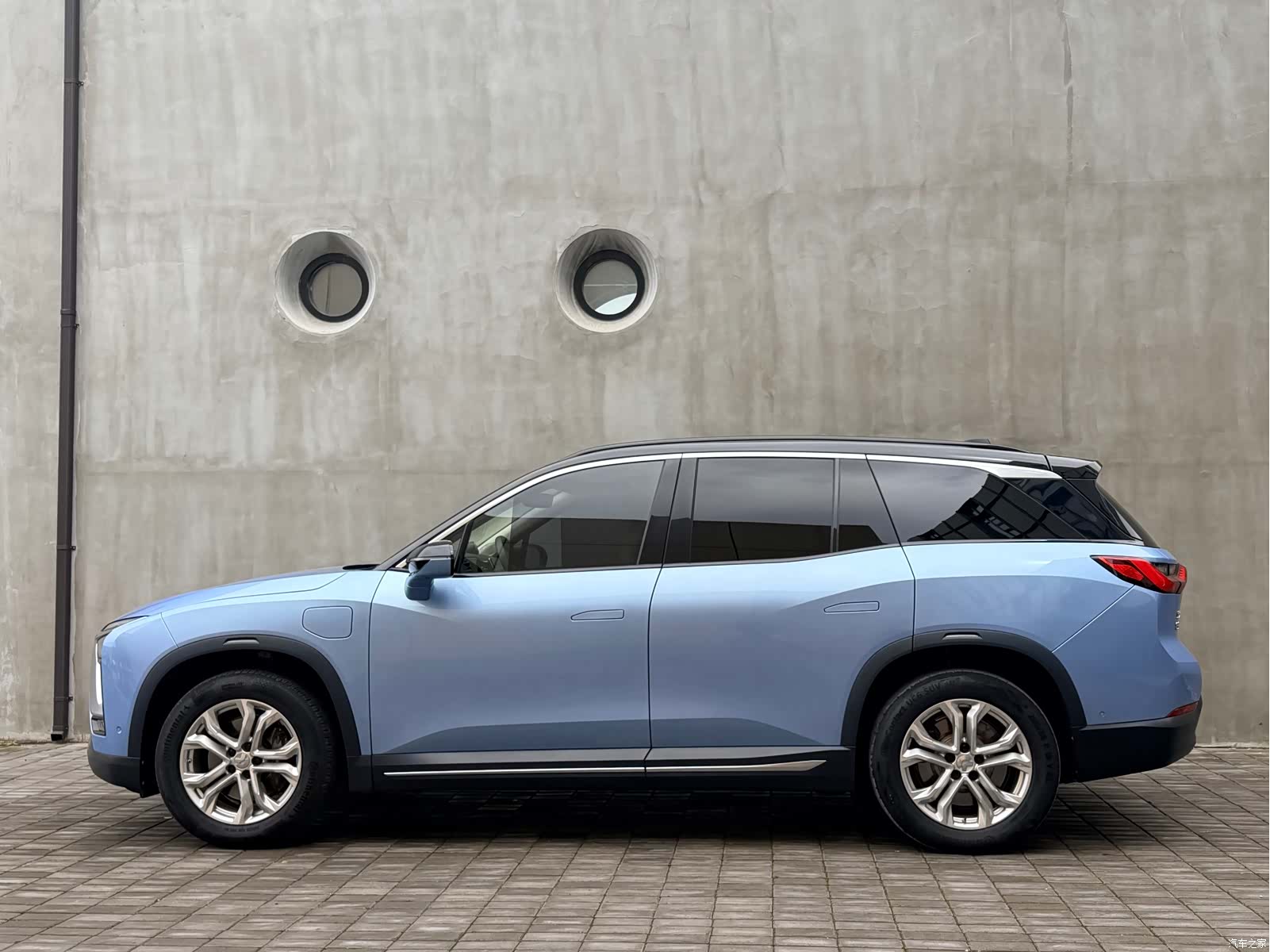 NIO ES8, 2019 9