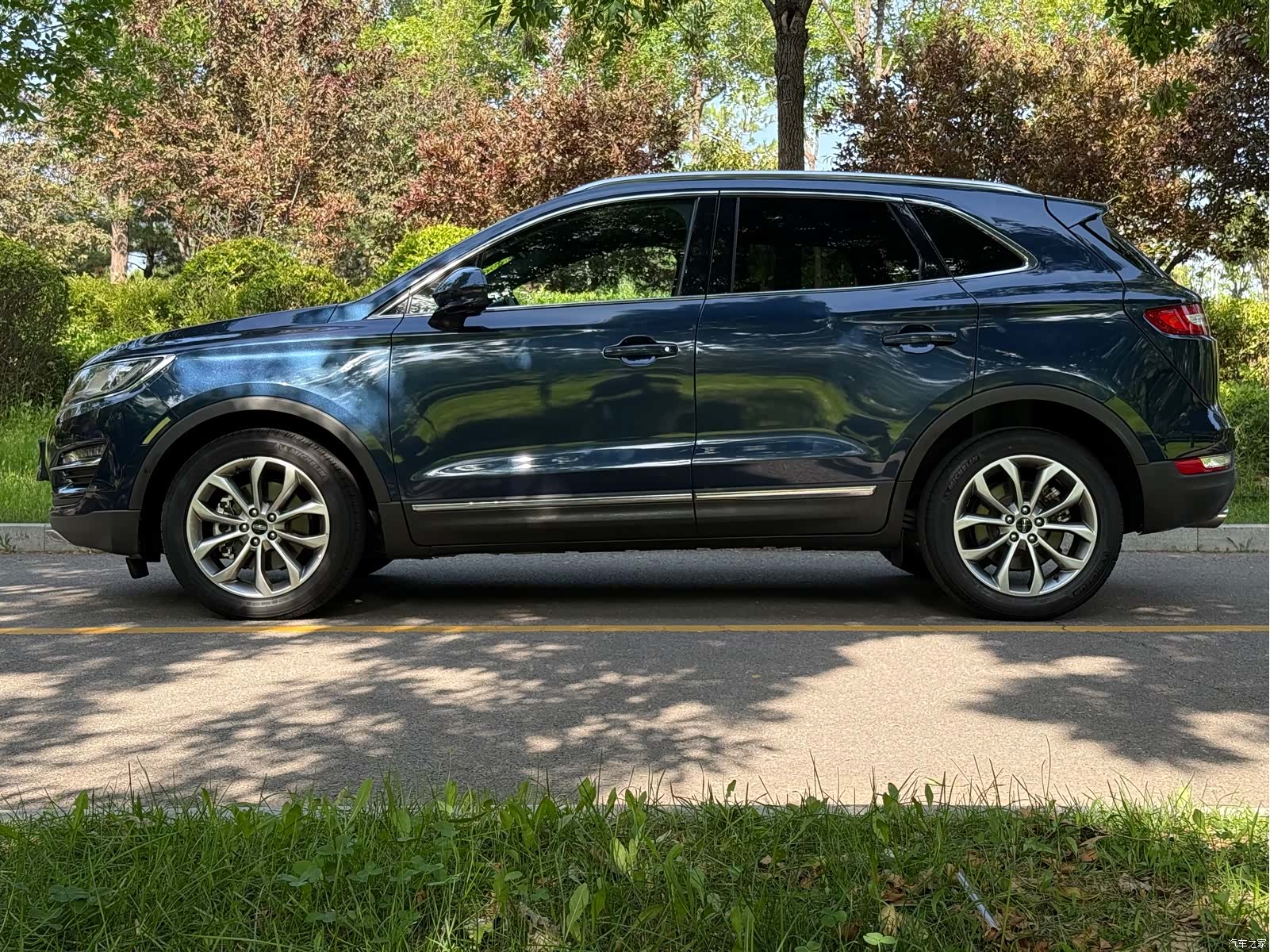 Lincoln MKC, 2017 8