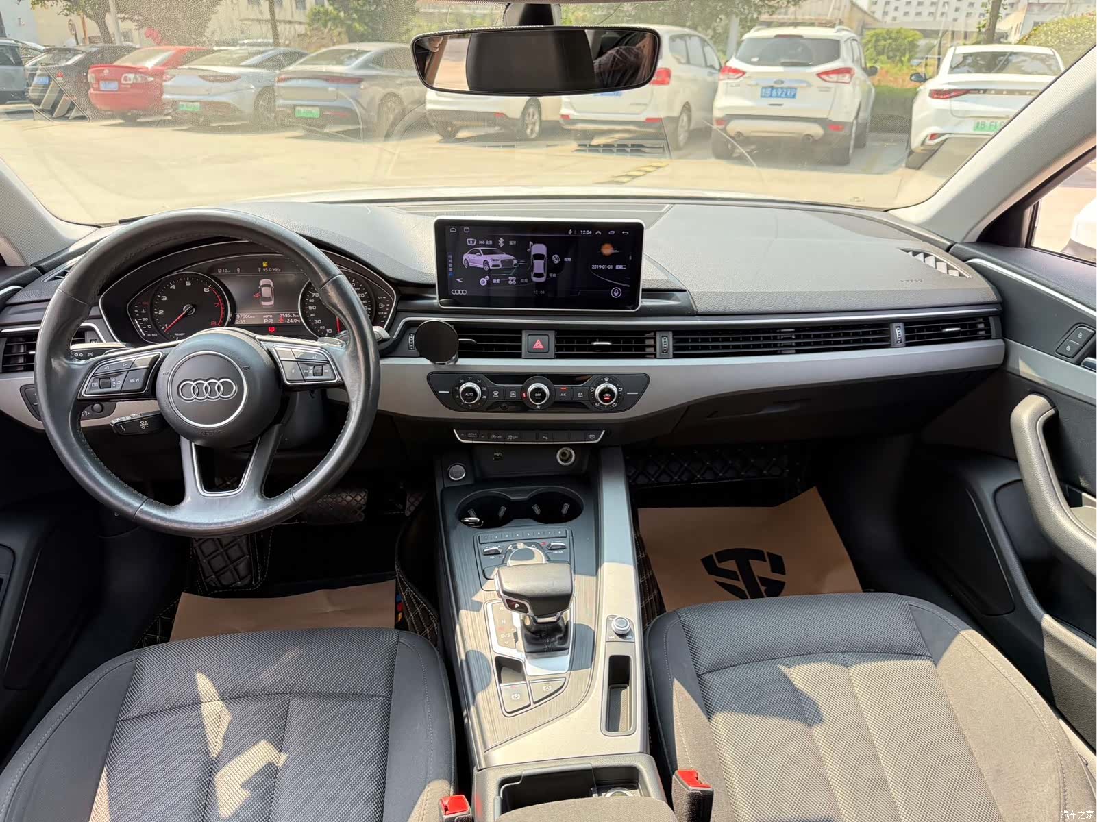 Audi A4L, 2019 9