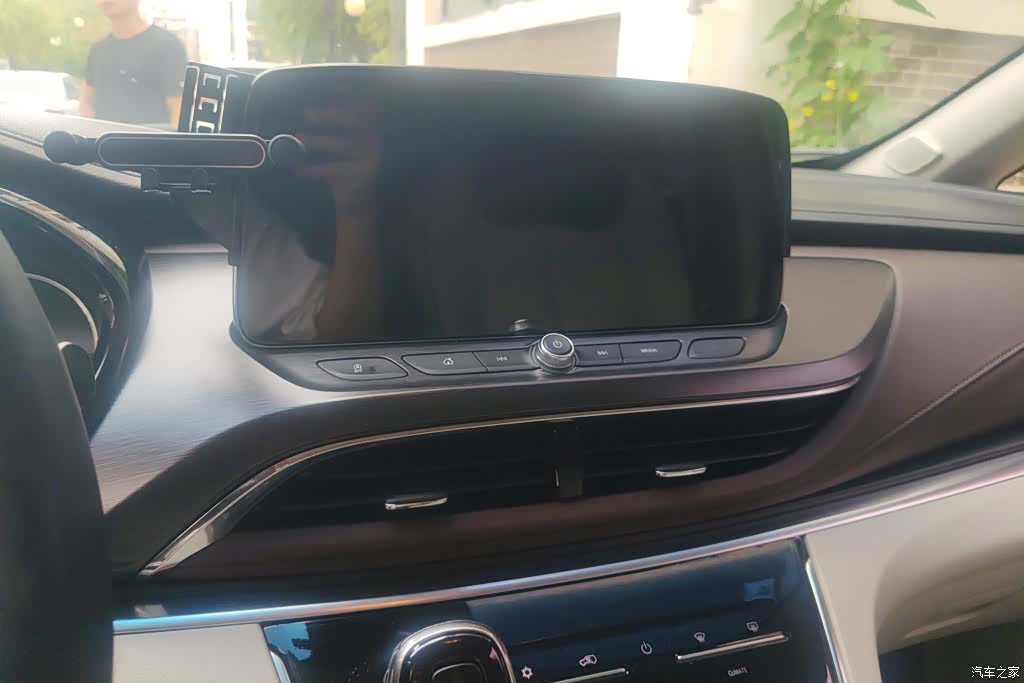 Buick GL8, 2021 13