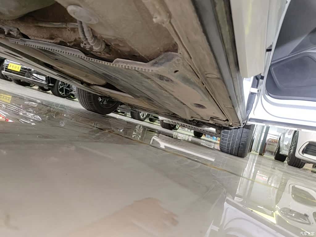 Audi Q2L, 2022 21