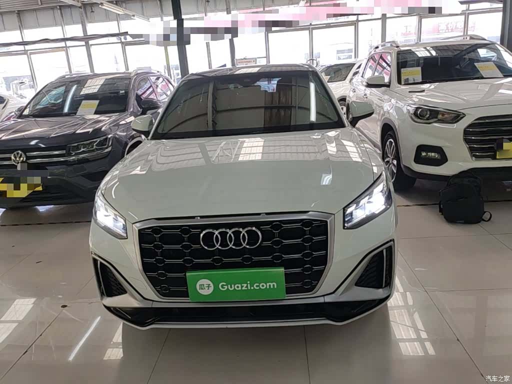 Audi Q2L, 2022 3