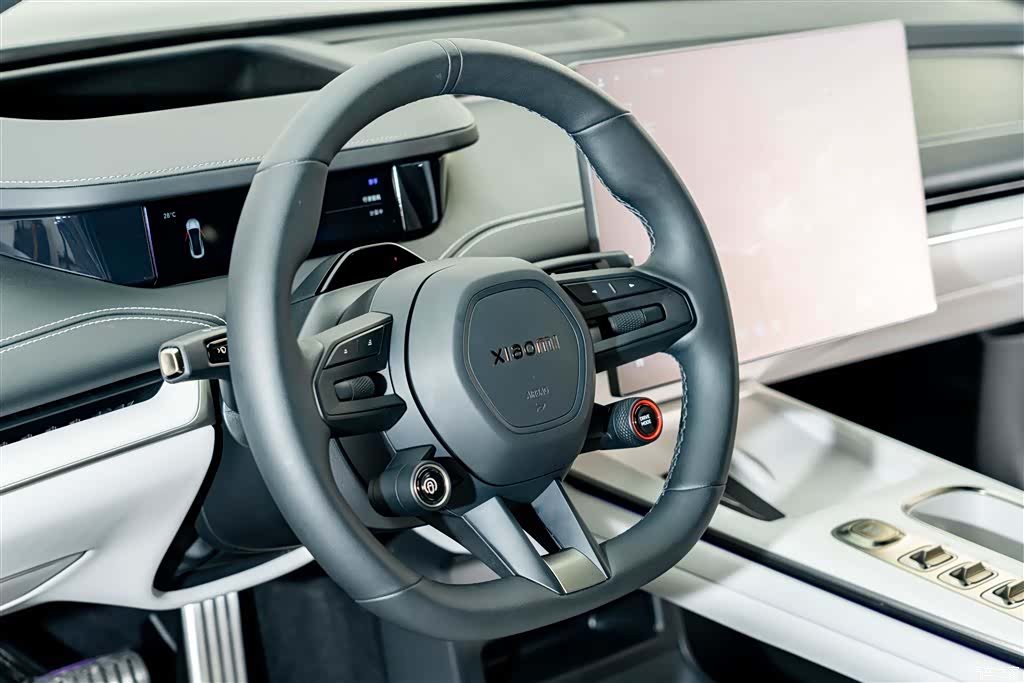 Xiaomi SU7, 2024 11