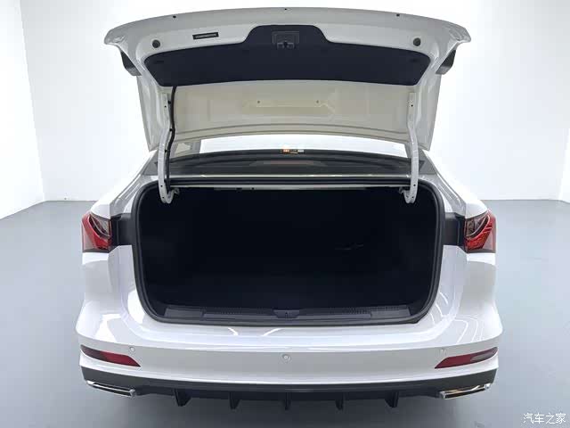 Roewe i5, 2025 14