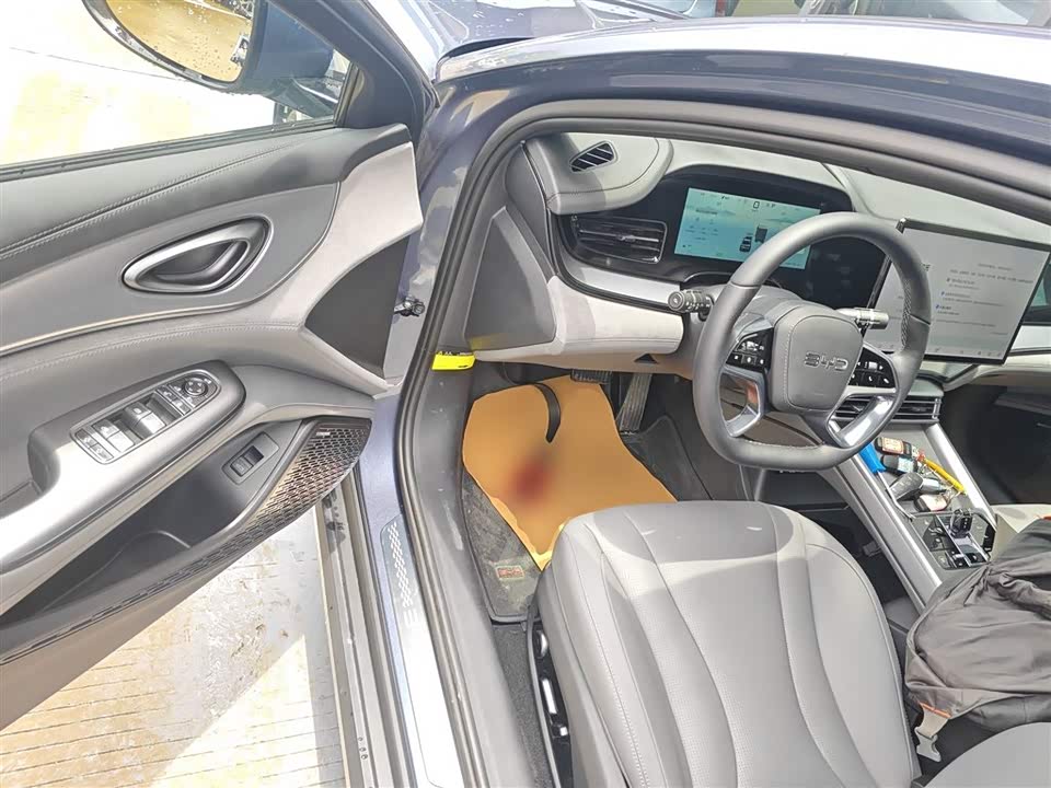 BYD Seal 07 DM-i BYD Seal 07 DM-i