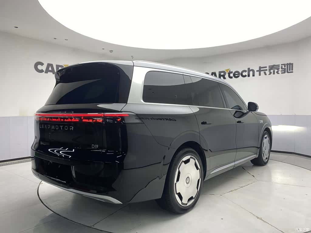 Leapmotor D19, 2026 все фото