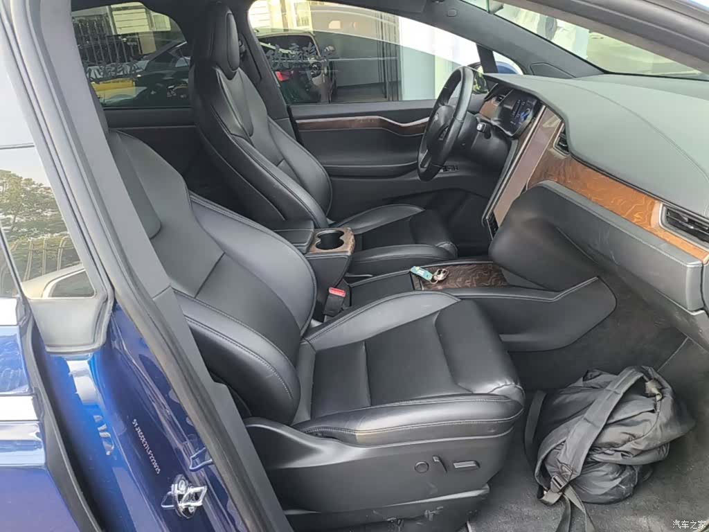 Tesla Model X, 2020 25