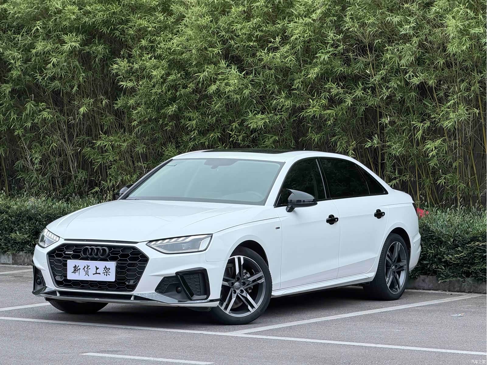 Audi A4L, 2021 1