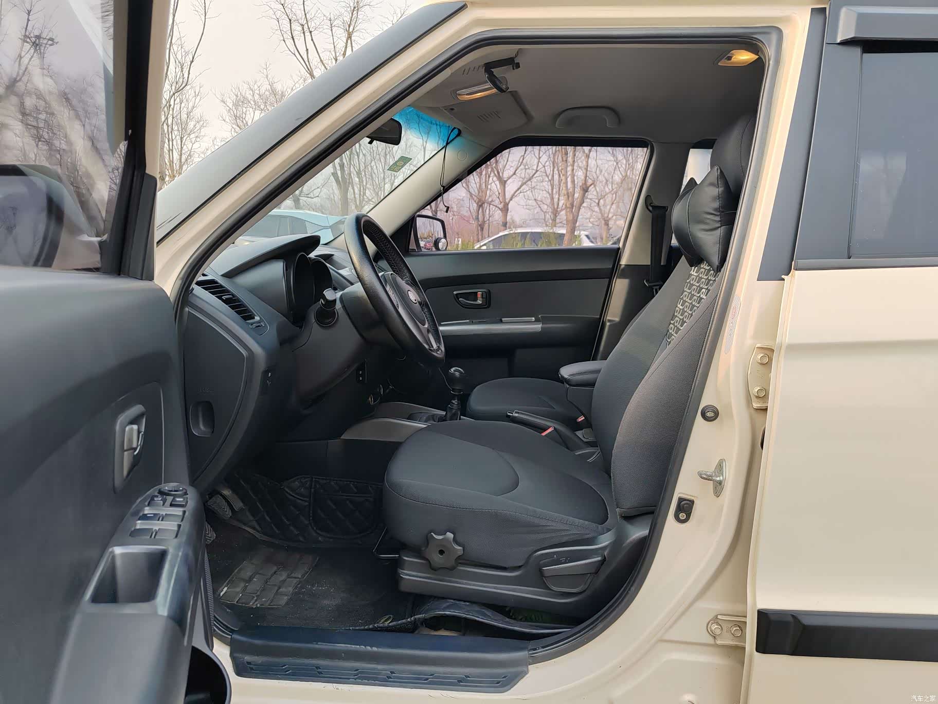 Kia GL, 2011 7