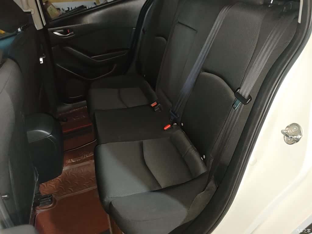 Mazda Mazda3, 2017 17