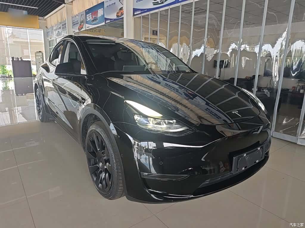 Tesla Model Y, 2021 4