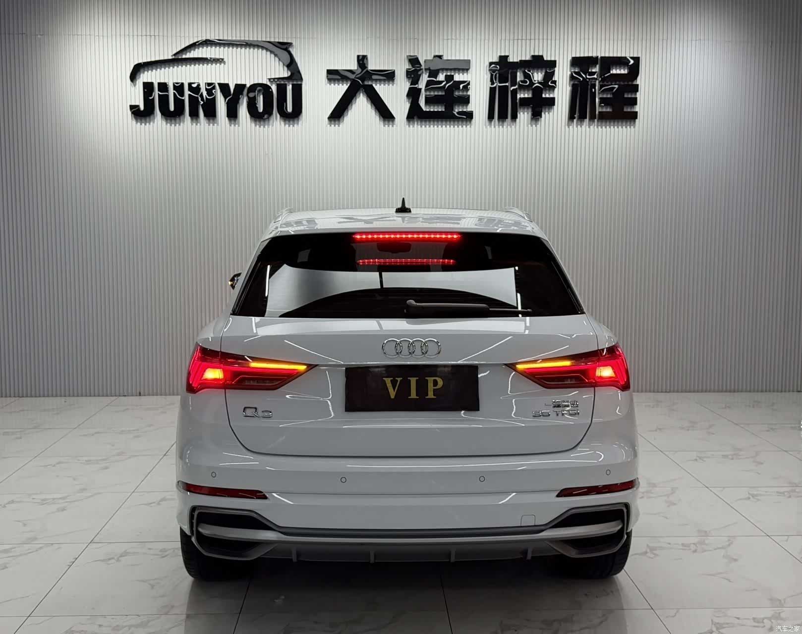 Audi Q3, 2022 все фото
