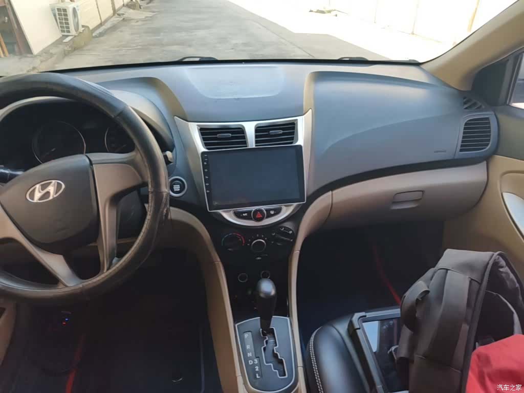 Hyundai GLX, 2016 13