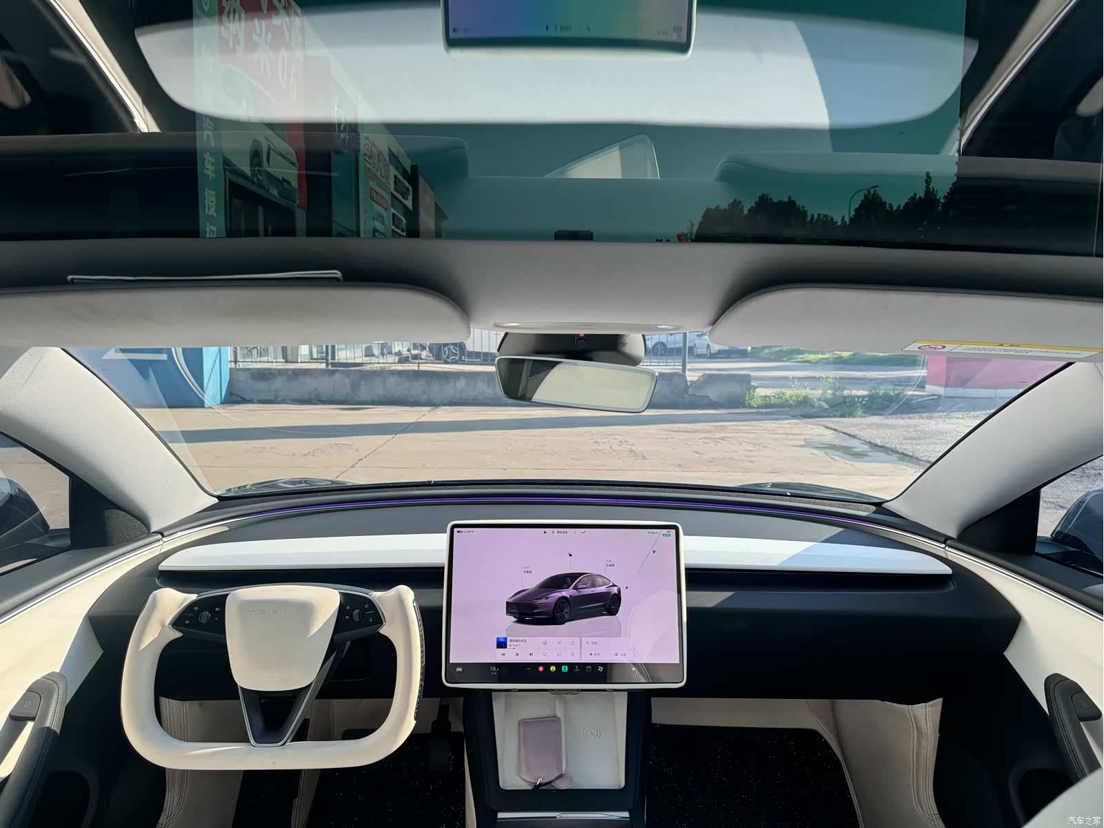 Tesla Model 3, 2025 7