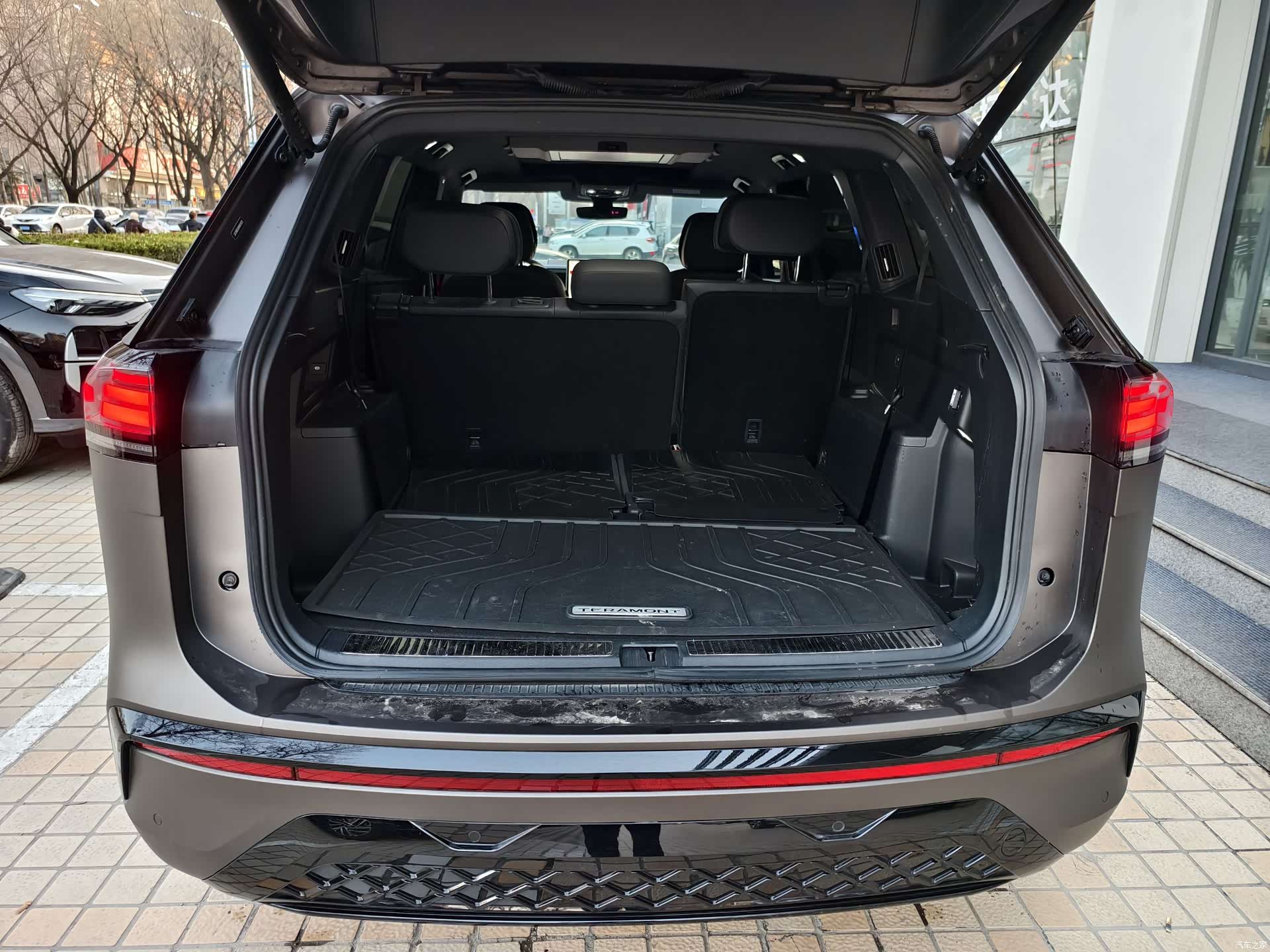 Volkswagen Teramont, 2025 9