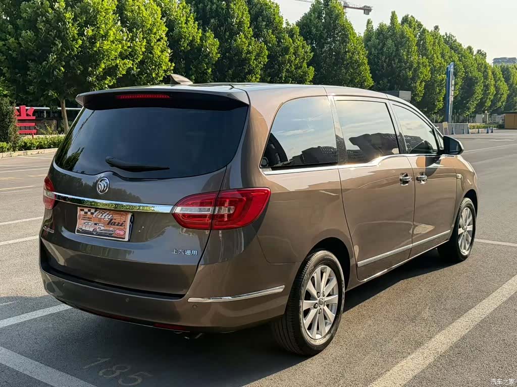 Buick GL8, 2017 3