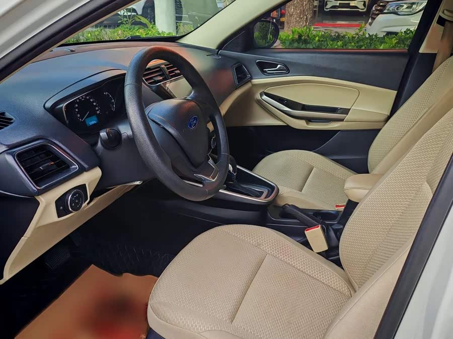 Ford Focus 2018, фото 14