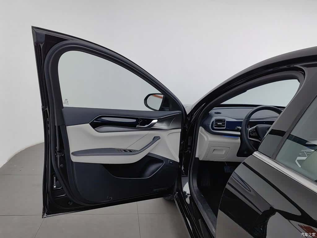 BYD Qin, 2022 8