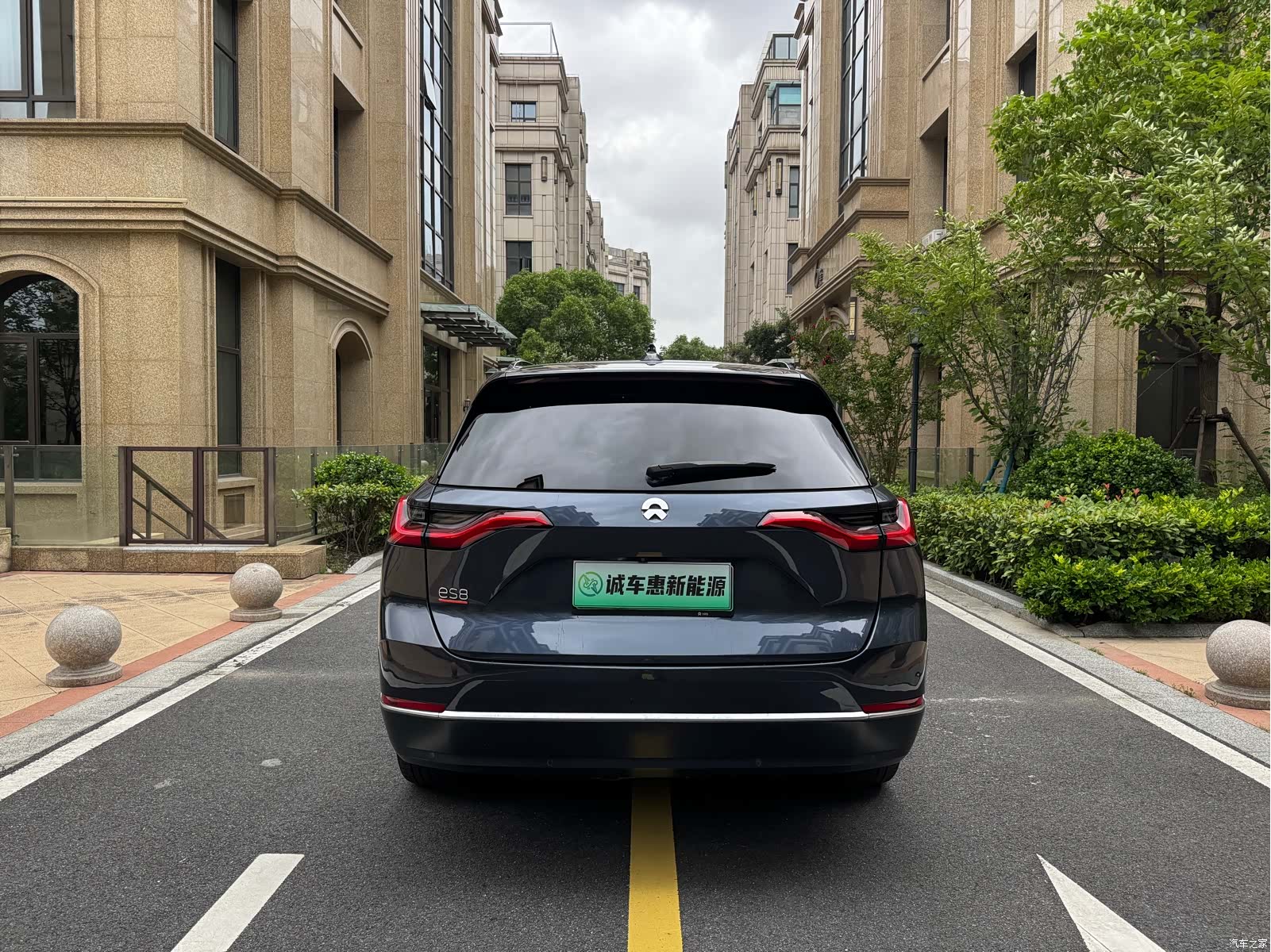 NIO ES8, 2021 13