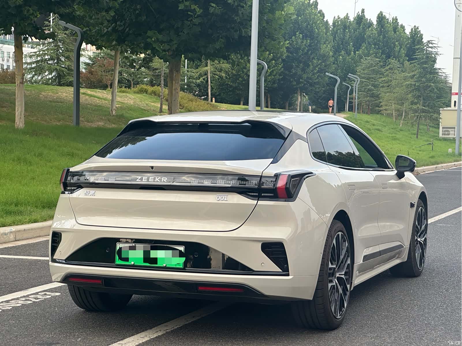 Zeekr 001, 2026 9