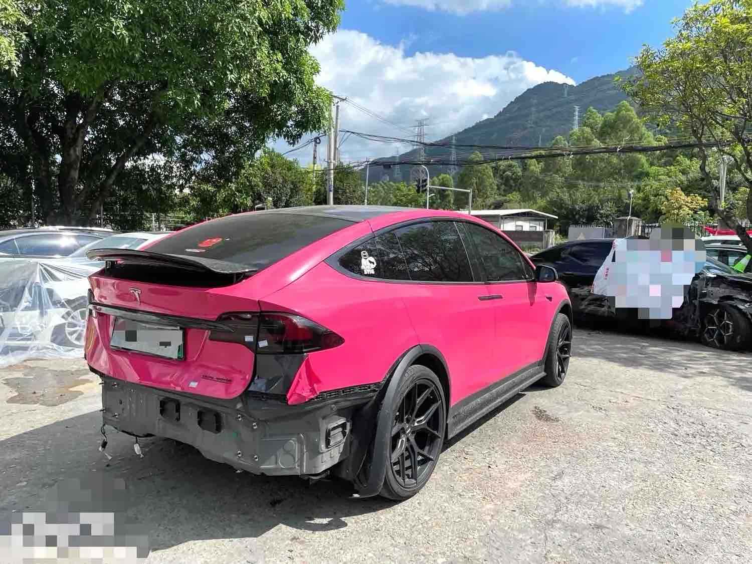 Tesla Model X, 2020 3
