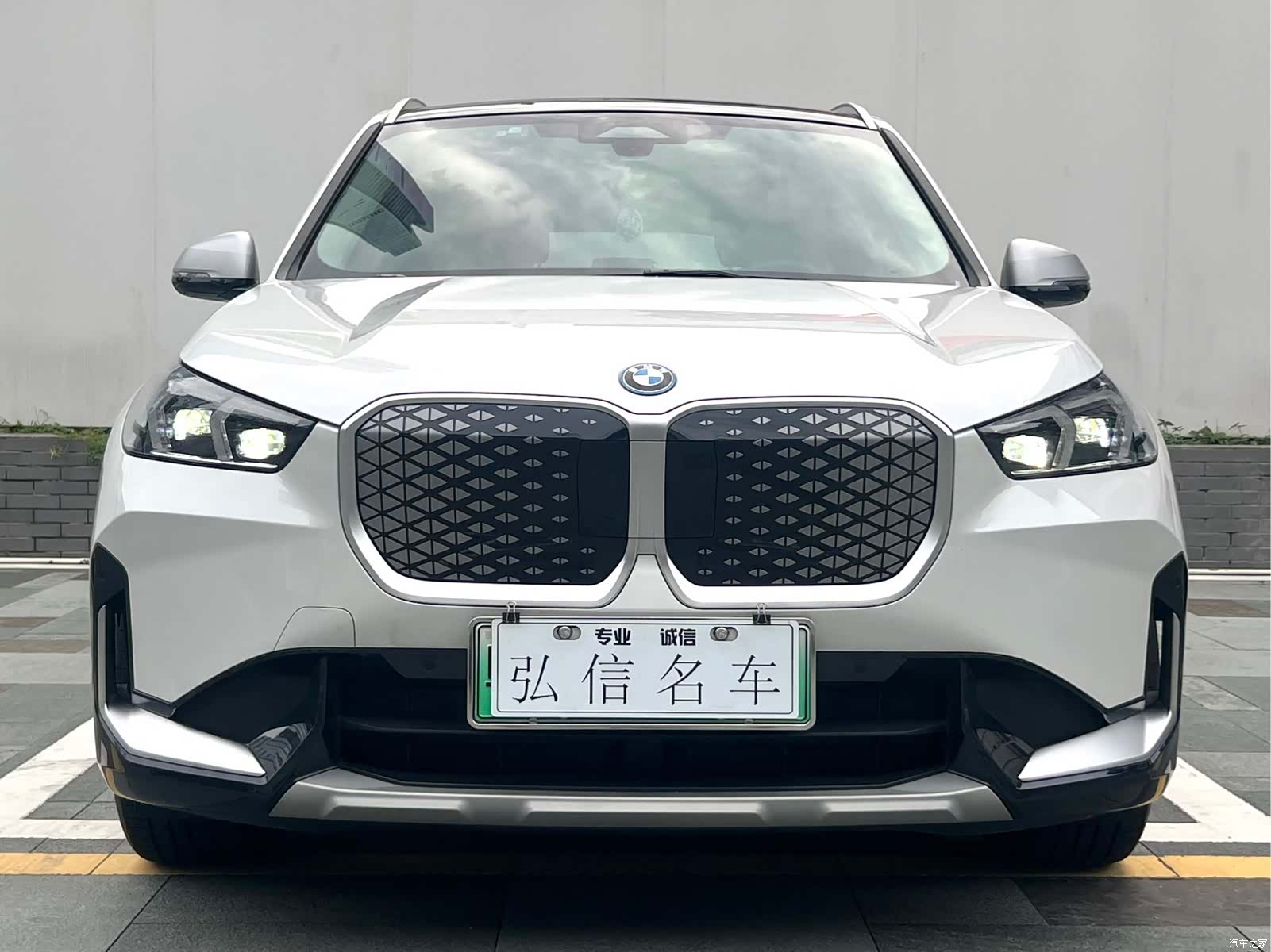 BMW iX1, 2024 2