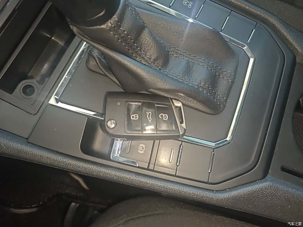 Volkswagen Lamando, 2016 9