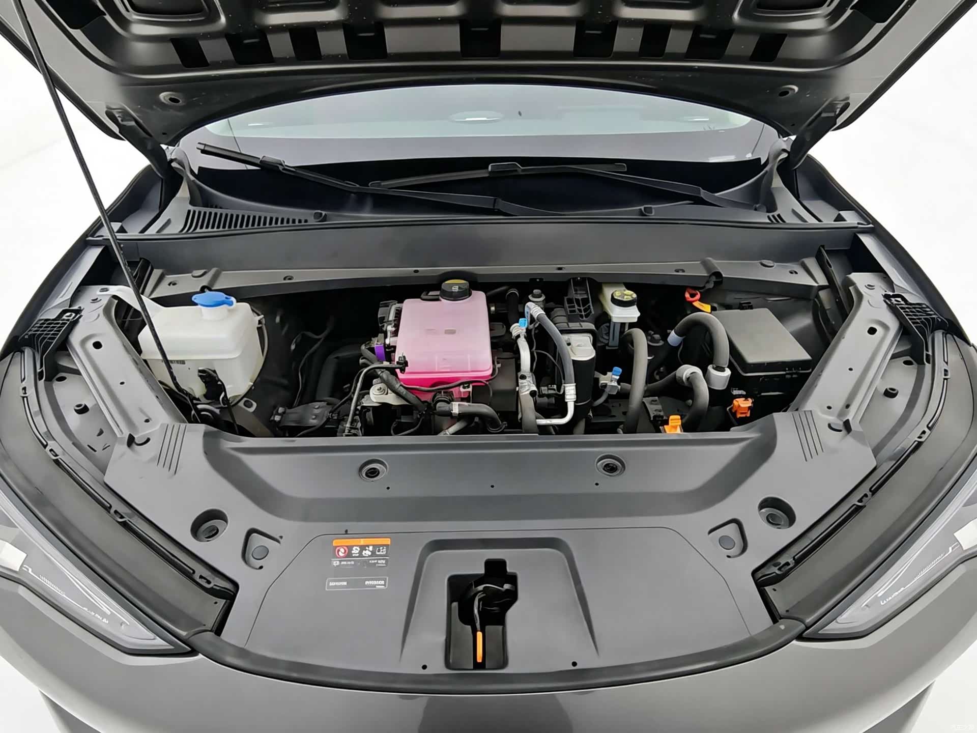 Geely Galaxy E5, 2025 14