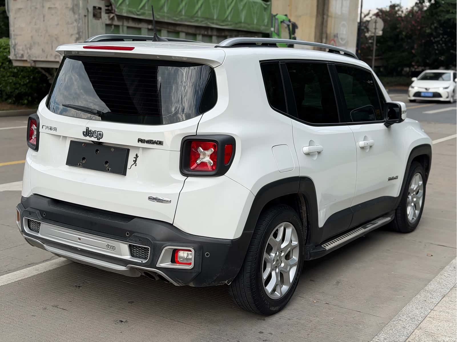 Jeep Renegade, 2016 все фото