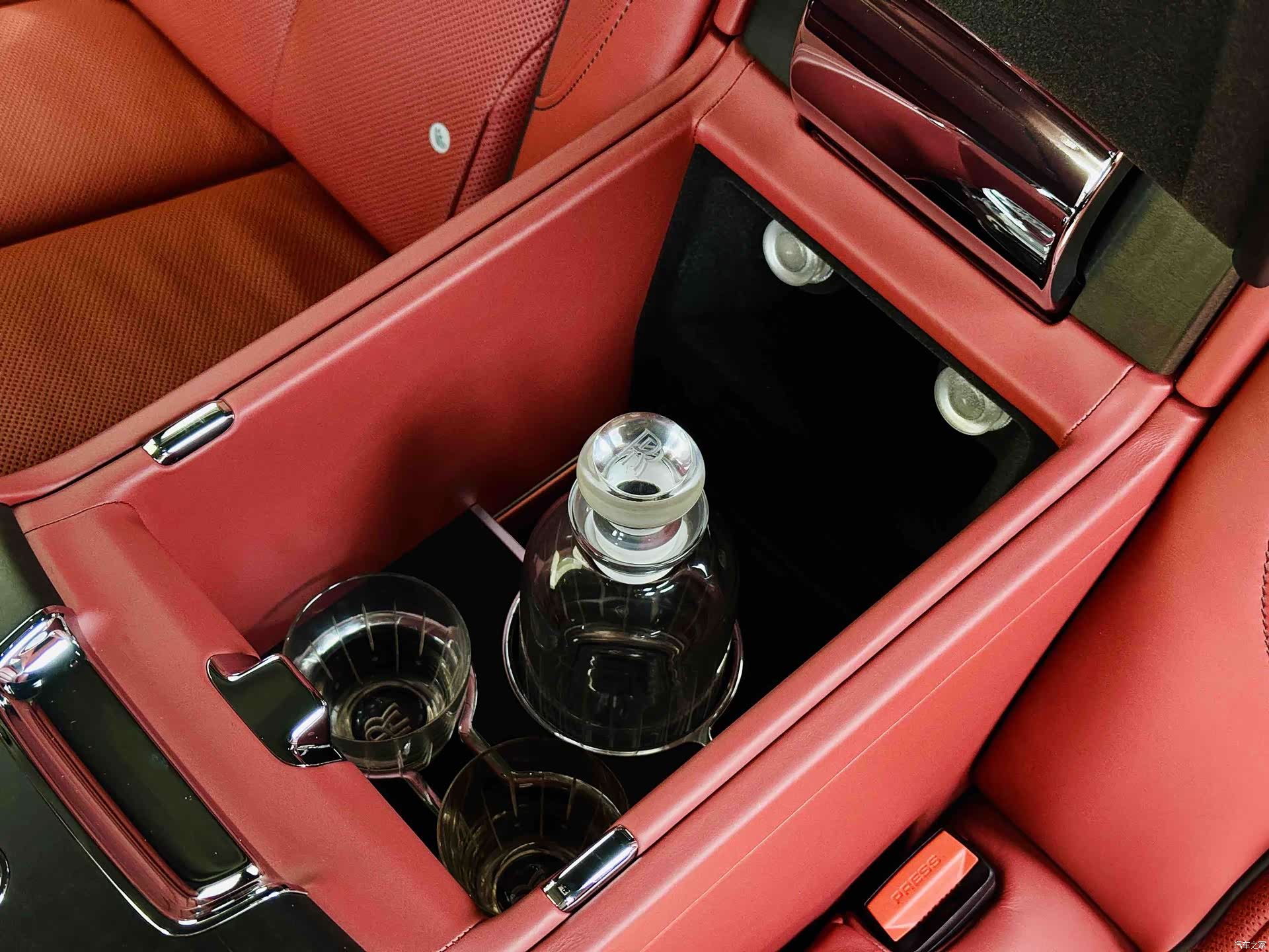 Rolls-Royce Cullinan, 2022 8