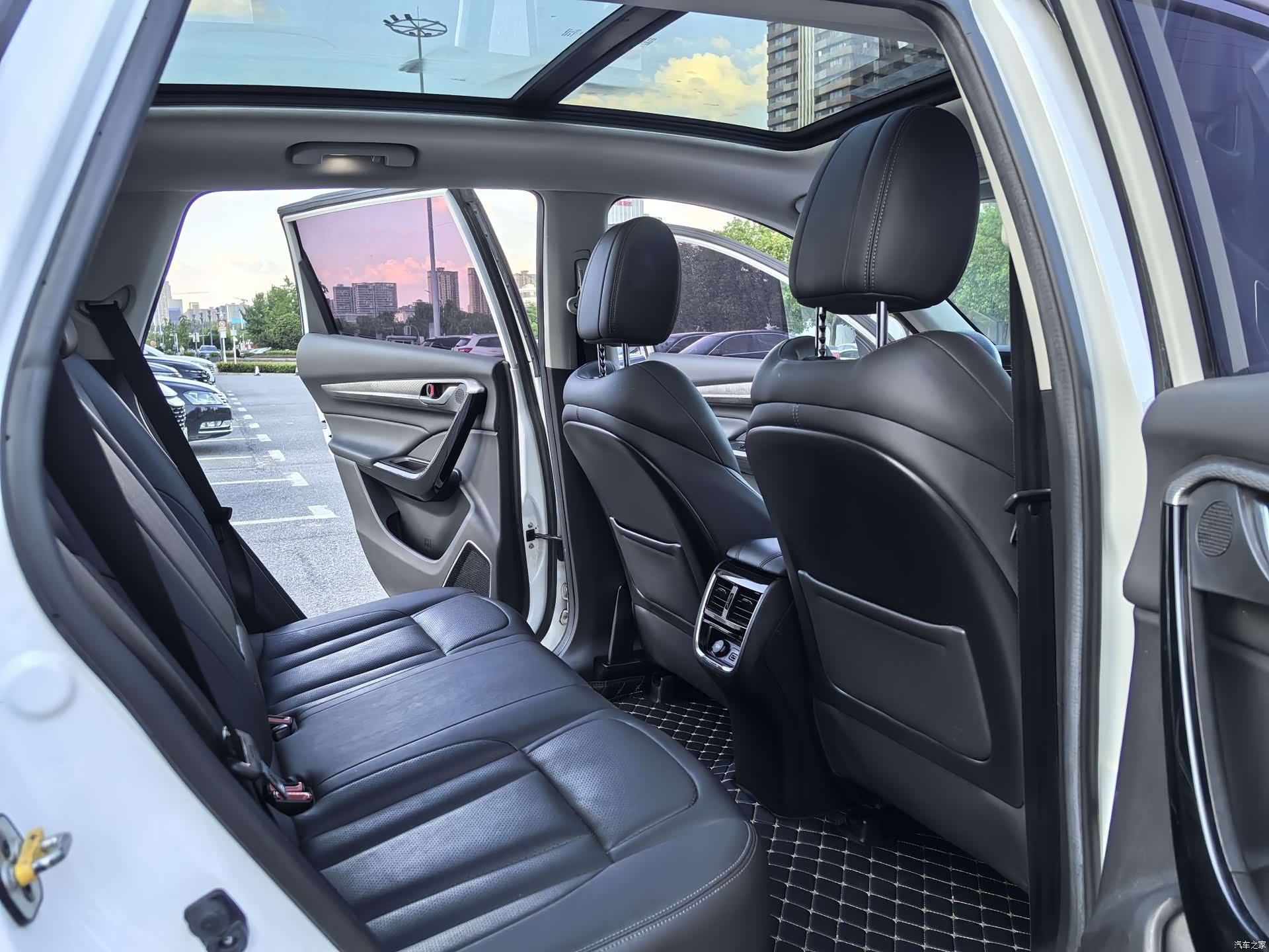 DongFeng AX7, 2019 11