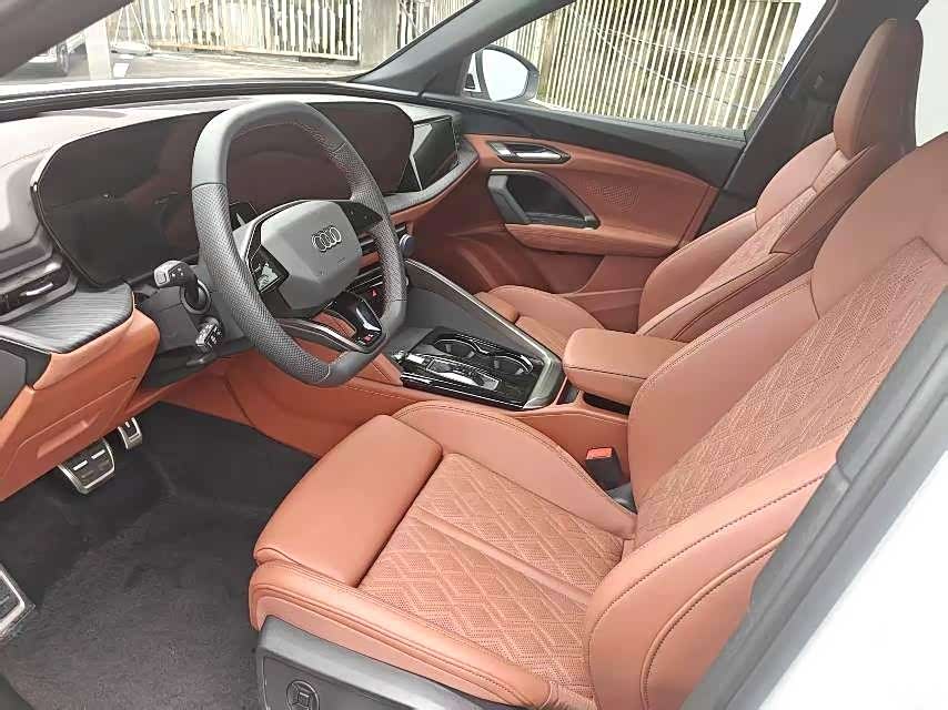 Audi Q5L, 2026 7