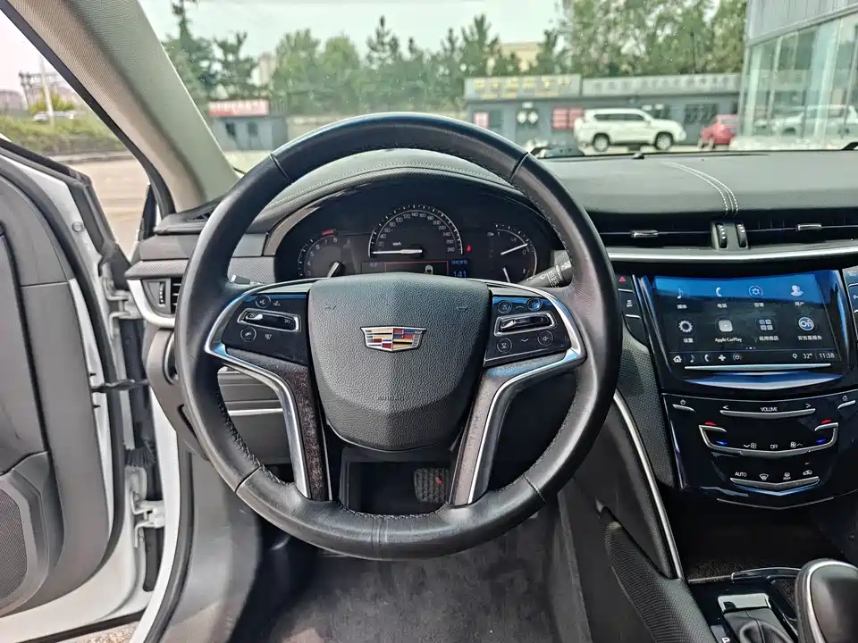 Cadillac XTS