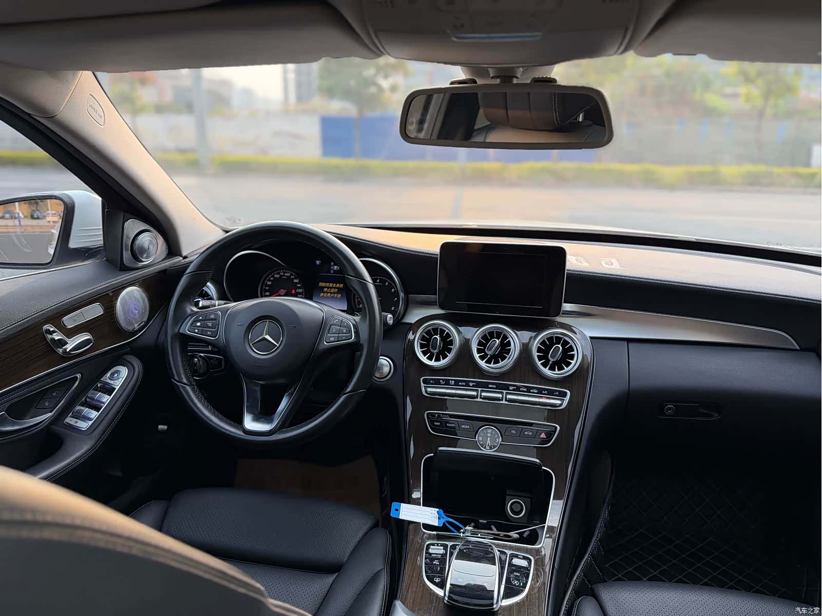 Mercedes-Benz C-Class, 2015 17